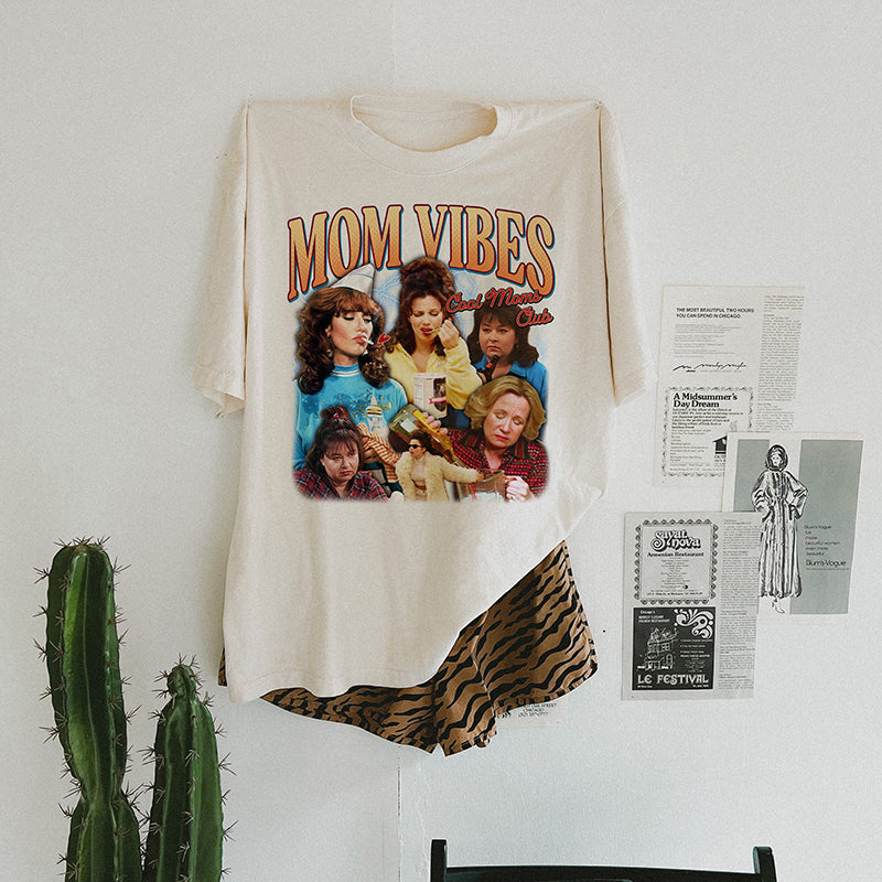 90s Mom Vibes Heavyweight Tee